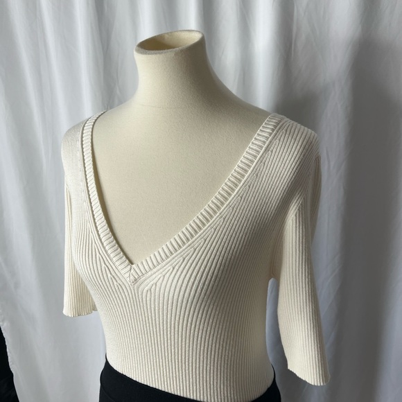 Venus Black and Cream V-neck Sweater Mini Dress - size Medium - Picture 2 of 9